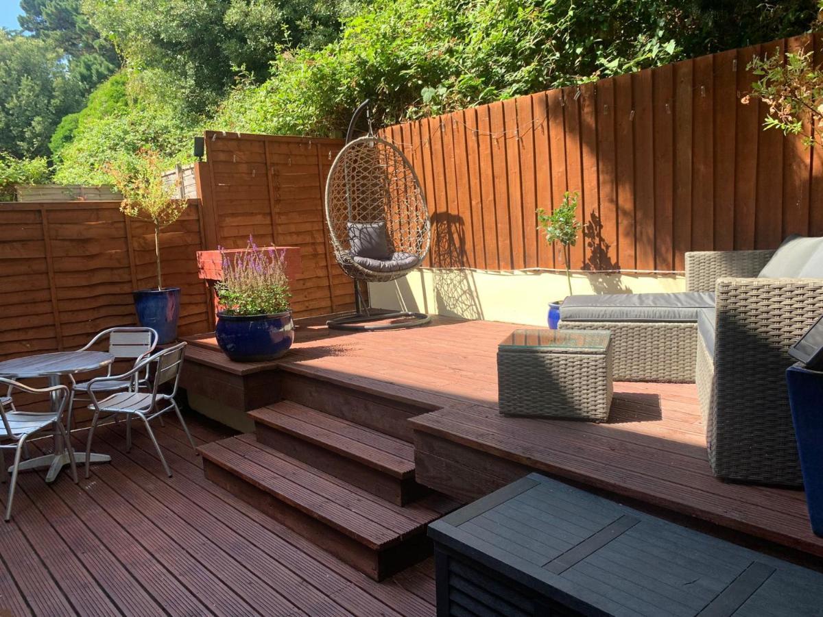 Beachfront Apartment With Bbq Sun Deck Bournemouth Esterno foto